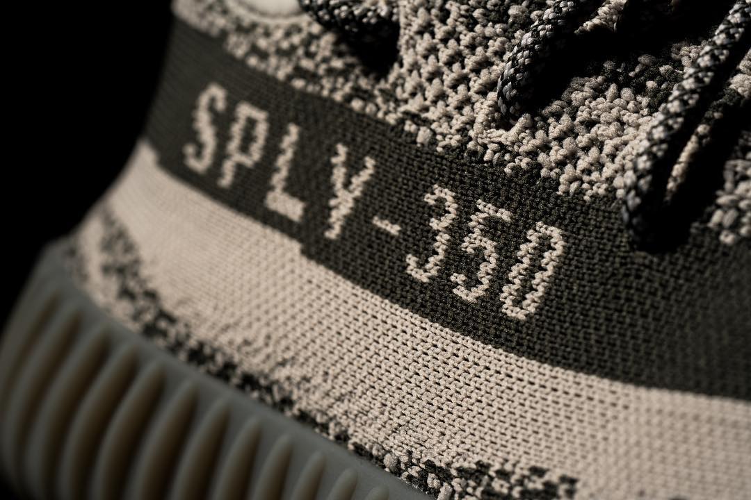 Yeezy 350 Boost,Yeezy  夜光版 Yeezy 350 Boost V2 效果展示