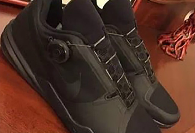 Nike,Kobe AD 自动系鞋带?Nike Kobe AD “Triple Black” 样品曝光 Nike,Kobe AD 自动系鞋带?Nike Kobe AD “Triple Black” 样品曝光