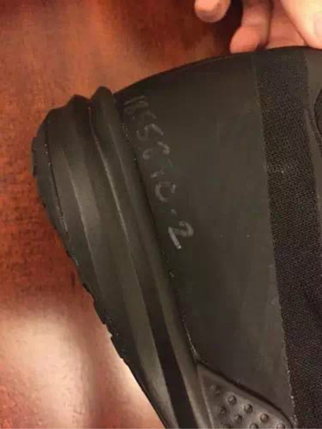 Nike,Kobe AD 自动系鞋带?Nike Kobe AD “Triple Black” 样品曝光 Nike,Kobe AD 自动系鞋带?Nike Kobe AD “Triple Black” 样品曝光