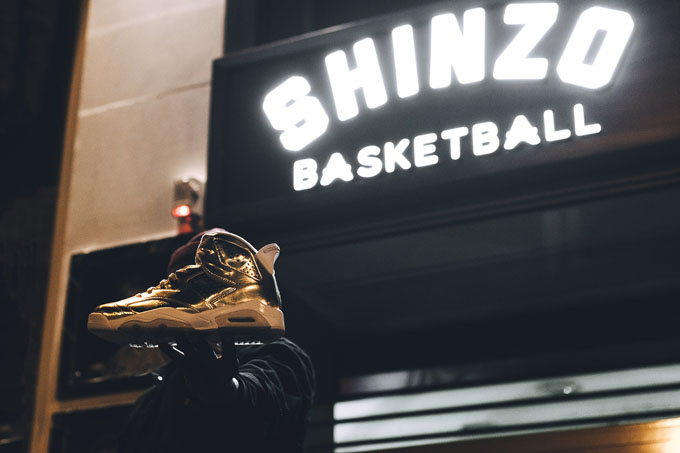 AJ6,Air Jordan 6,854271-730  身披金甲！Air Jordan 6 Pinnacle Metallic Gold 上脚近赏