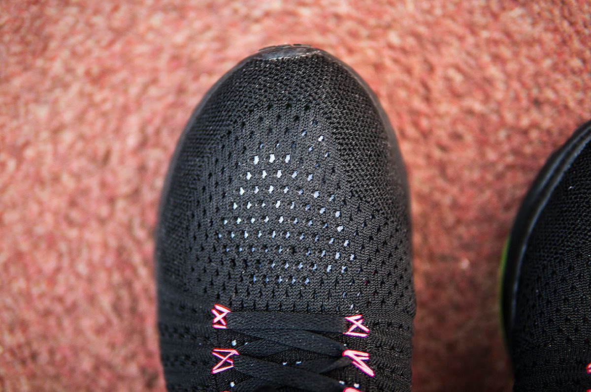 Zoom All Out Flyknit,Nike  踩着全掌 Zoom 气垫跑步到底是何感受？