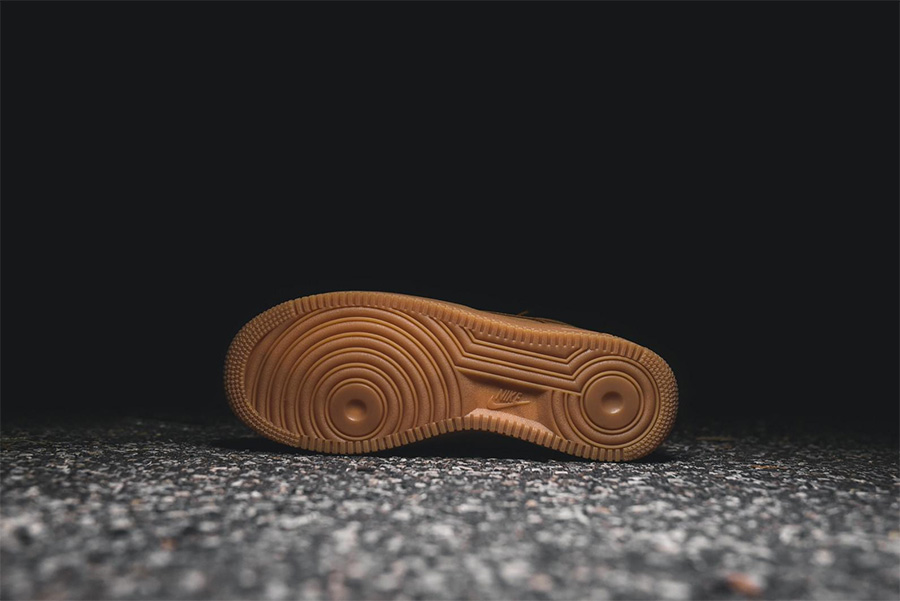 882096-200,AF1,Air Force 1,Nik 882096-200AF1 男女款齐发！小麦 Air Force 1 High “Flax” 将于下周登陆官网！