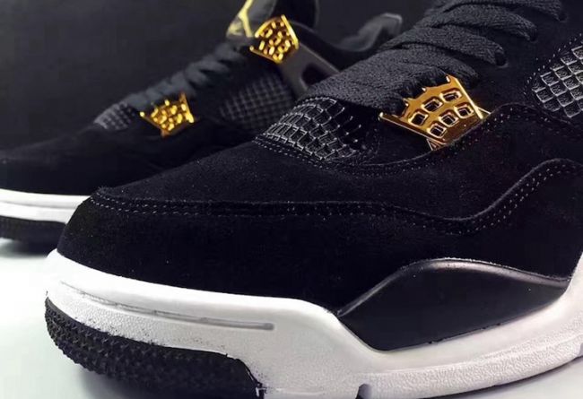 Air Jordan 4,AJ4,308497-032  这款黑金装扮的 Air Jordan 4 “Royalty” 可谓华丽又亲民