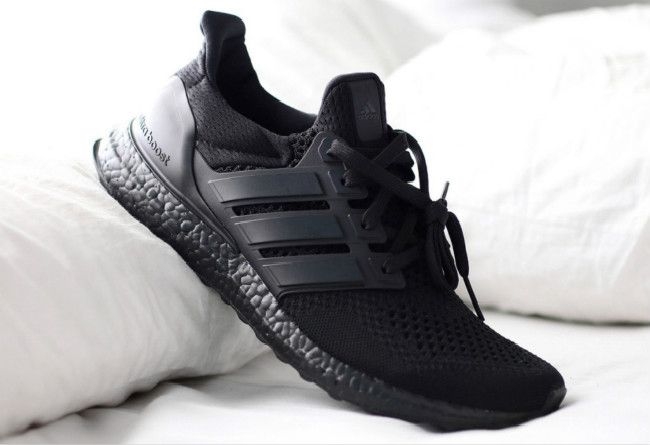 adidas,Ultra Boost,Ultra Boost  原价入手人气黑魂！Ultra Boost “Triple Black” 官网明早发售