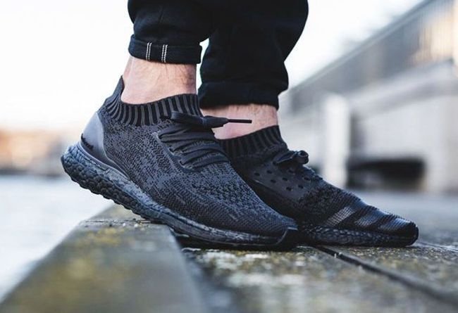 adidas,Ultra Boost,Ultra Boost  原价入手人气黑魂！Ultra Boost “Triple Black” 官网明早发售