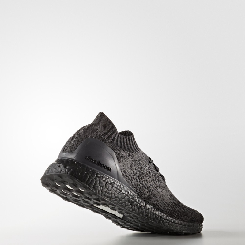 adidas,Ultra Boost,Ultra Boost  原价入手人气黑魂！Ultra Boost “Triple Black” 官网明早发售