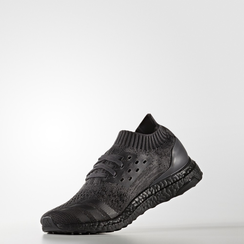 adidas,Ultra Boost,Ultra Boost  原价入手人气黑魂！Ultra Boost “Triple Black” 官网明早发售