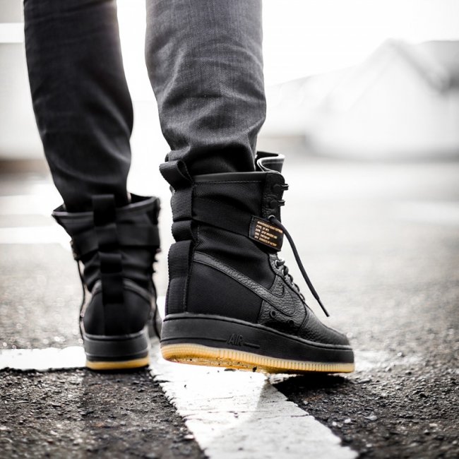 Nike,SF-AF 1,864024-001  暗黑+军事！这双 SF-AF 1 “Black/Gum” 将于下周登场