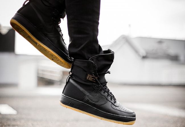 Nike,SF-AF 1,864024-001  暗黑+军事！这双 SF-AF 1 “Black/Gum” 将于下周登场