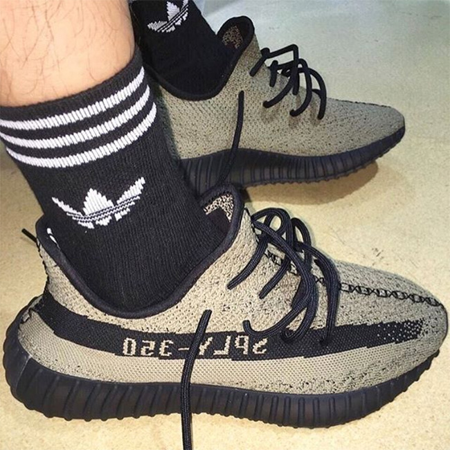 Yeezy 350 Boost V2,Yeezy 350 B  最丑配色！？这双 Yeezy 350 Boost V2 实在辣眼睛！