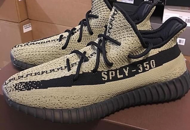 Yeezy 350 Boost V2,Yeezy 350 B  最丑配色！？这双 Yeezy 350 Boost V2 实在辣眼睛！