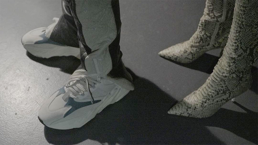 Yeezy 700 Runner,Yeezy Runner  传言名称为 Yeezy 700 Runner！侃爷新鞋正式亮相