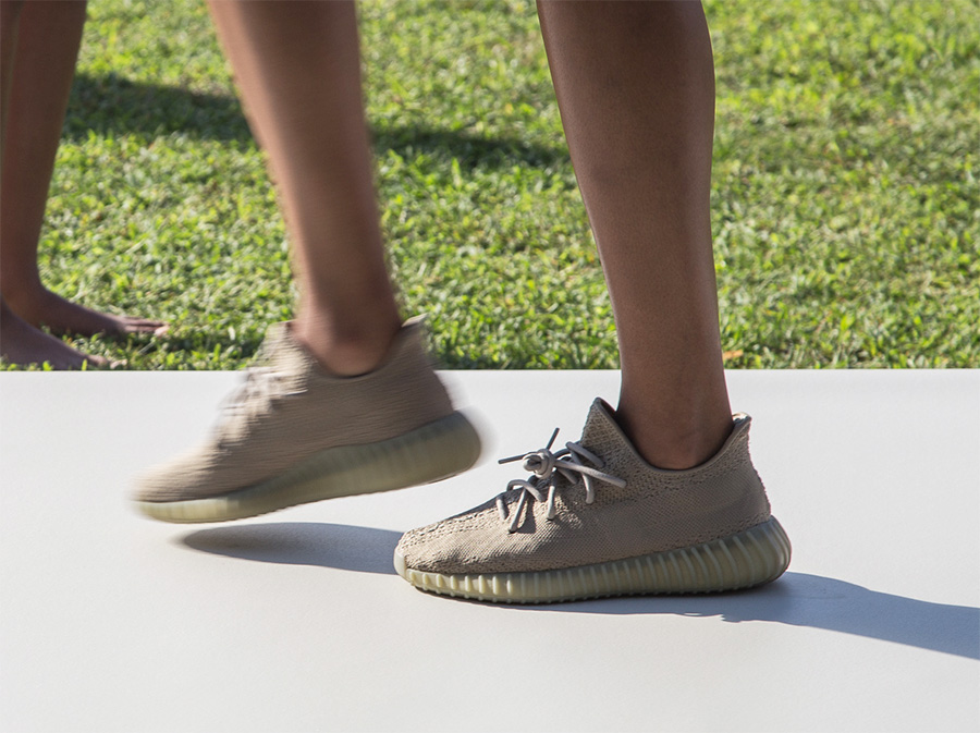 Yeezy 350 Boost,Yeezy 350 Boos  纯白和纯绿 Yeezy 350 Boost V2 确定发售！