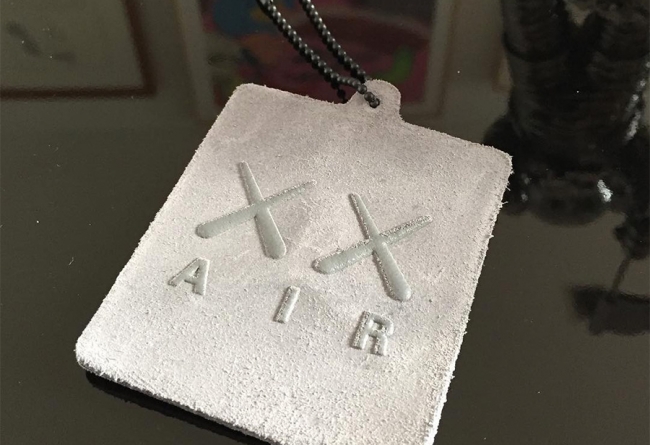 Air Jordan 4,AJ4,Kaws,930155-0  年度重磅联名！Kaws x Air Jordan 4 实物抢先曝光