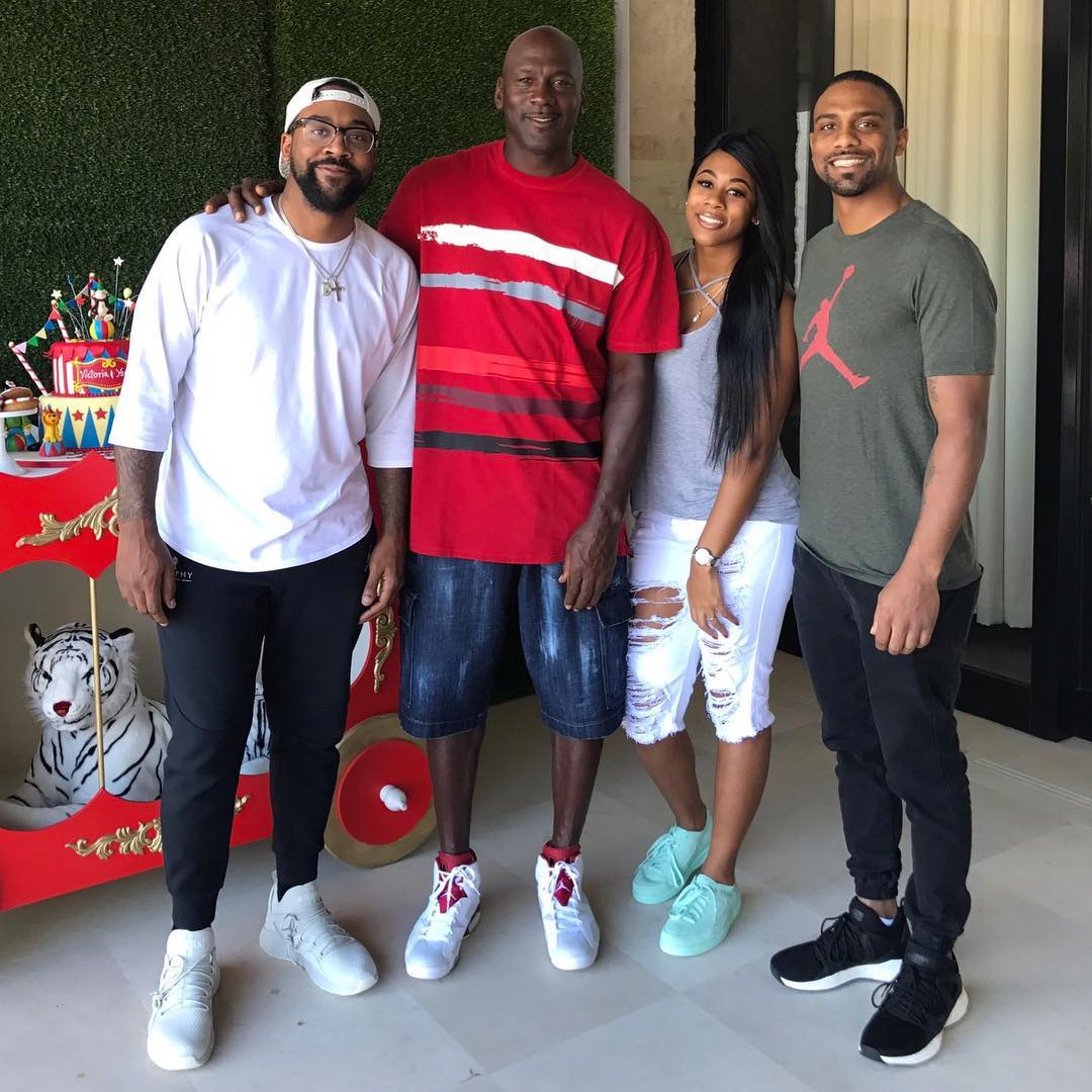 384664-113,AJ6,Air Jordan 6 384664-113AJ6 老有人问这双白红 Air Jordan 6 是不是兔八哥配色... 384664-113,AJ6,Air Jordan 6 384664-113AJ6 老有人问这双白红 Air Jordan 6 是不是兔八哥配色...