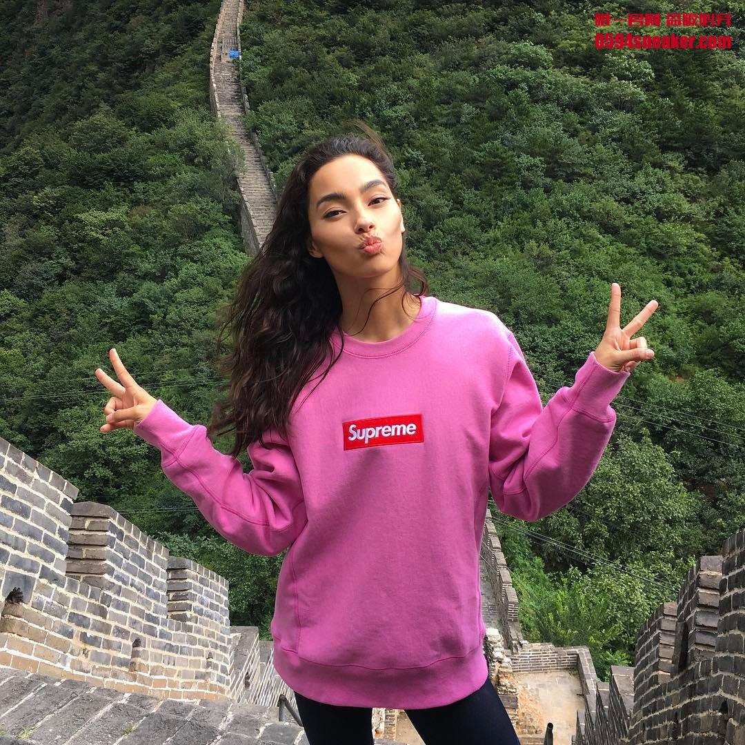 球鞋上脚,明星上脚  新欢旧爱难割舍！看看女神们最近穿了什么鞋！