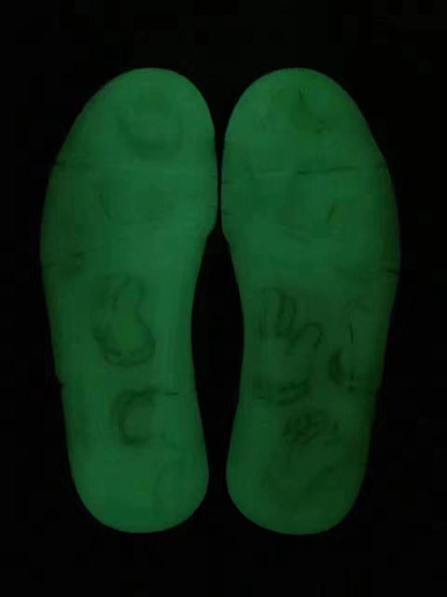 Air Jordan 4,AJ4,Kaws,930155-0  年度重磅联名！Kaws x Air Jordan 4 实物抢先曝光