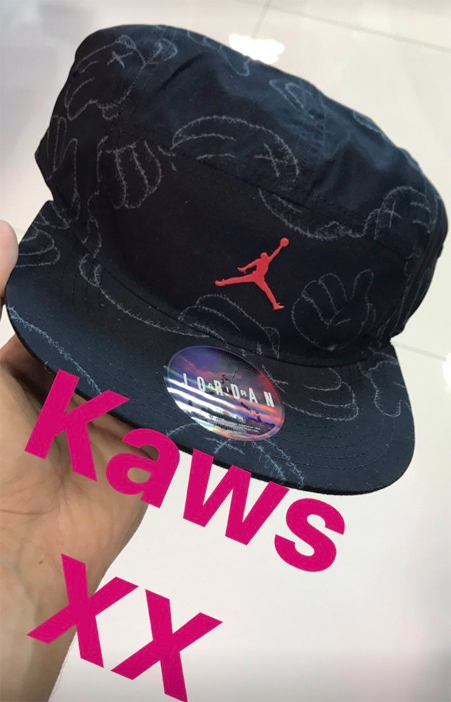 Air Jordan 4,AJ4,Kaws,930155-0  年度重磅联名！Kaws x Air Jordan 4 实物抢先曝光