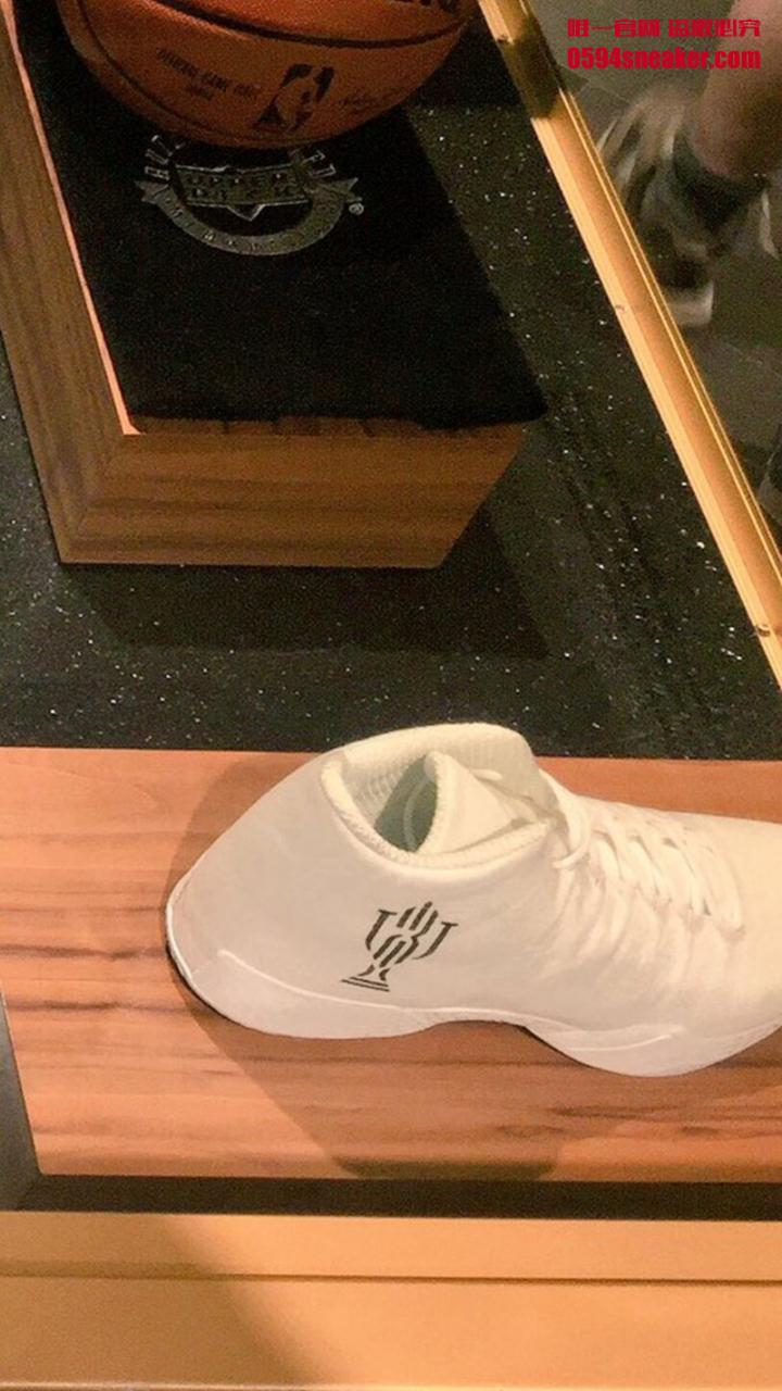 Air Jordan 29,AJ29 pure white temptation + oversized Logo ! Trophy Room x AJ29 physical exposure Air Jordan 29,AJ29 pure white temptation + oversized Logo ! Trophy Room x AJ29 physical exposure