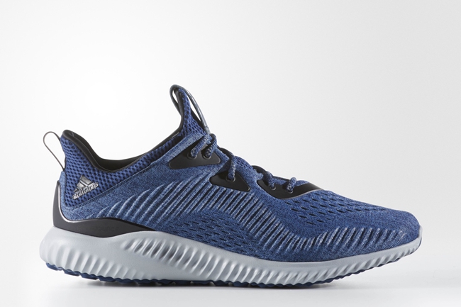 adidas,Alpha Bounce  这个口碑极佳的鲨鱼鞋，迎来了鞋面的全面升级！