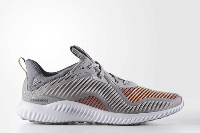 adidas,Alpha Bounce  这个口碑极佳的鲨鱼鞋，迎来了鞋面的全面升级！