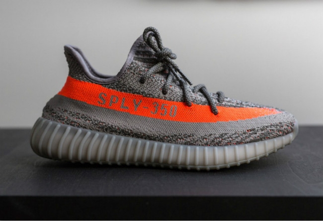 adidas,Yeezy,Yeezy 350 v2,AH22  Yeezy 也玩反转配色？350 V2 Boost “Beluga 2.0” 实物曝光