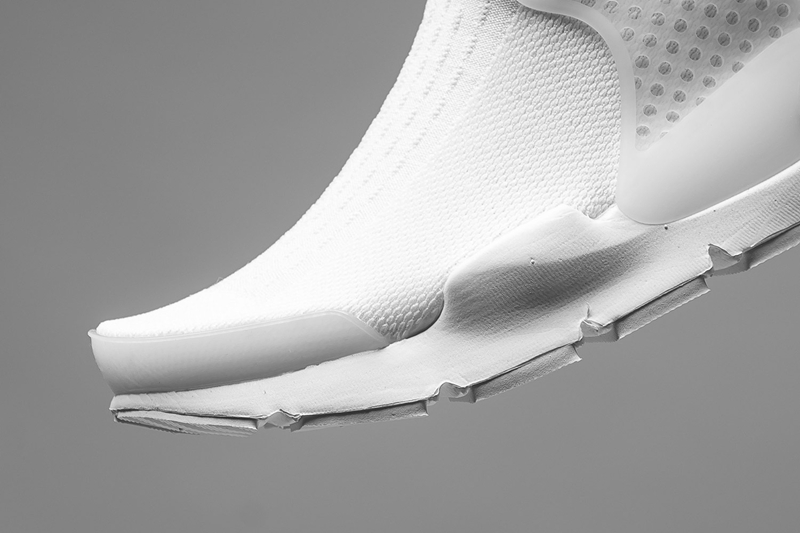 819686-100,Sock Dart,Nike,Safa  独特元素与全新编织鞋面，这几款 Sock Dart 你给打几分？