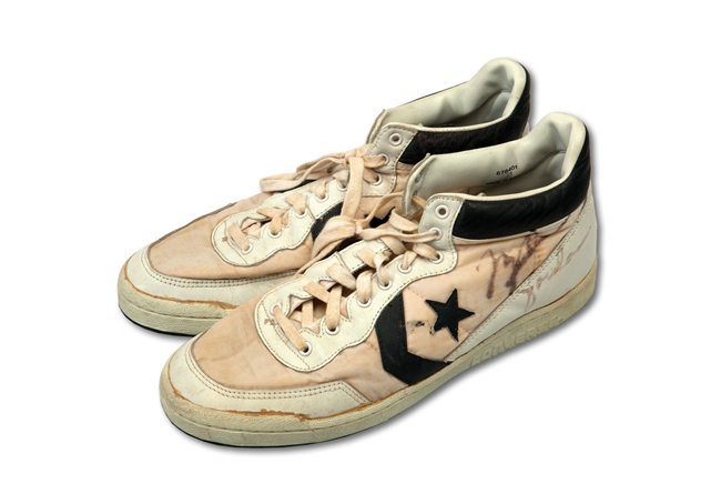 MJ,Converse  超过 3 万美金!乔丹生涯首个奥运冠军 GU 战靴现身拍卖会 MJ,Converse  超过 3 万美金!乔丹生涯首个奥运冠军 GU 战靴现身拍卖会