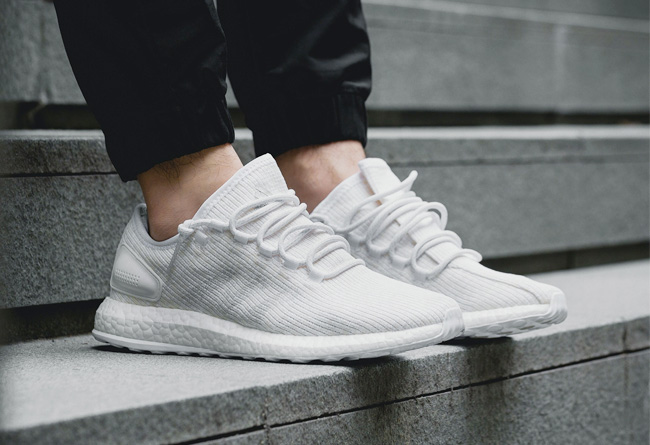 Pure Boost,adidas  想要轻盈透气脚感软弹？Pure Boost Clima 是你的最新选择！