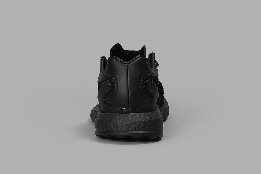 Pure Boost,Y-3  黑得挺彻底！Y-3 Pure Boost “Triple Black” 再现黑武士装扮