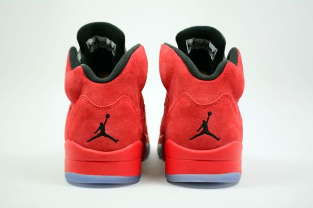 136027-602,AJ5,Air Jordan 5 136027-602AJ5 7 月 1 日发售！这双 Air Jordan 5 带来热烈似火的吸睛效果！