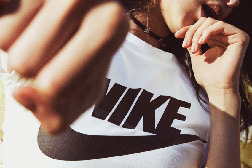 Bella Hadid,Nike,Classic Corte  ​性感超模 Bella Hadid 上脚的这双 Nike 历史你知道有多久？