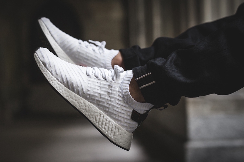 BY3015,adidas Originals,NMD R2 全新配色释出!这款 adidas NMD R2 “小白鞋” 颜值极高 BY3015,adidas Originals,NMD R2 全新配色释出!这款 adidas NMD R2 “小白鞋” 颜值极高