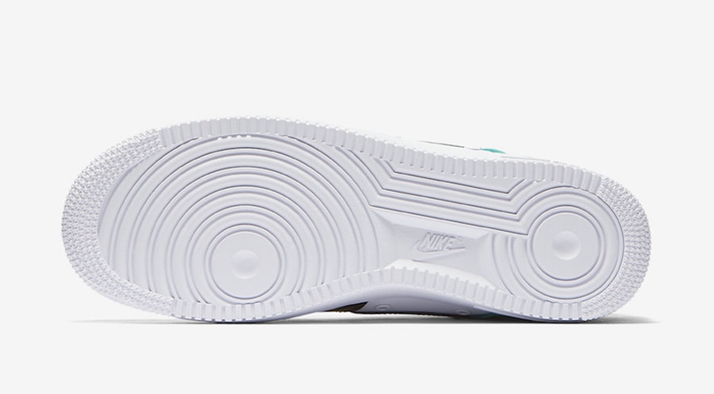 Air Force 1 Low,Mini Swoosh,Ni  双勾子亮相！全新 Air Force 1 Low “Mini Swoosh” 官图释出