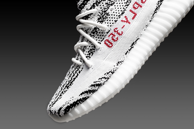 Yeezy 350 Boost V2,Zebra,adida  再度登场！看看这双 Yeezy 350 Boost V2 “Zebra” 究竟有多美