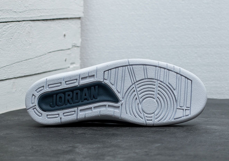 Air Jordan 2,Decon,AJ2,897521-  质感麂皮鞋面！全新灰蓝色 Air Jordan 2 Decon 七月登场