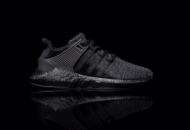 EQT 93/17 Boost,EQT,adidas  黑武士配色 EQT 93/17 Boost “Triple Black” 首次曝光！