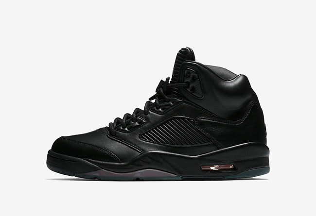 881432-010,AJ5,Air Jordan 5 881432-010AJ5 现已上架！这双时尚奢华的 Air Jordan 5 PRM 上脚效果如何