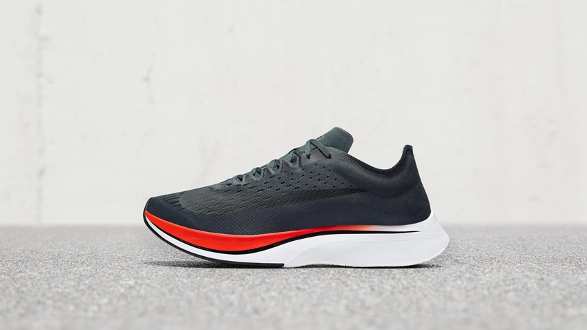 Nike,Vaporfly,4%,880847-401  搭载 ZoomX 黑科技的首款市售跑鞋，终于要迎来中国区上架