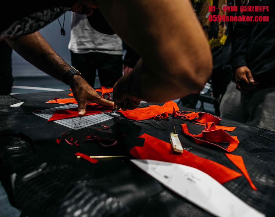 414571-004,AJ13,Air Jordan 13 414571-004AJ13 蟒蛇皮纹的 Air Jordan 13 黑红，看起来更奢华了！