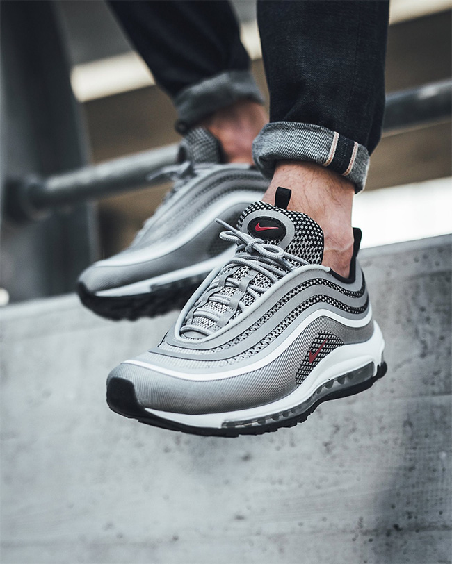 918356-003,Air Max 97,Nike 918356-003 更为轻量舒适，一大波 Air Max 97 Ultra 新鞋型登场