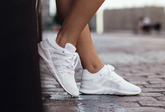 adidas,EQT Racing ADV,Triple W  讨巧 “小白鞋”！这双 EQT 家族中的新品颜值不俗