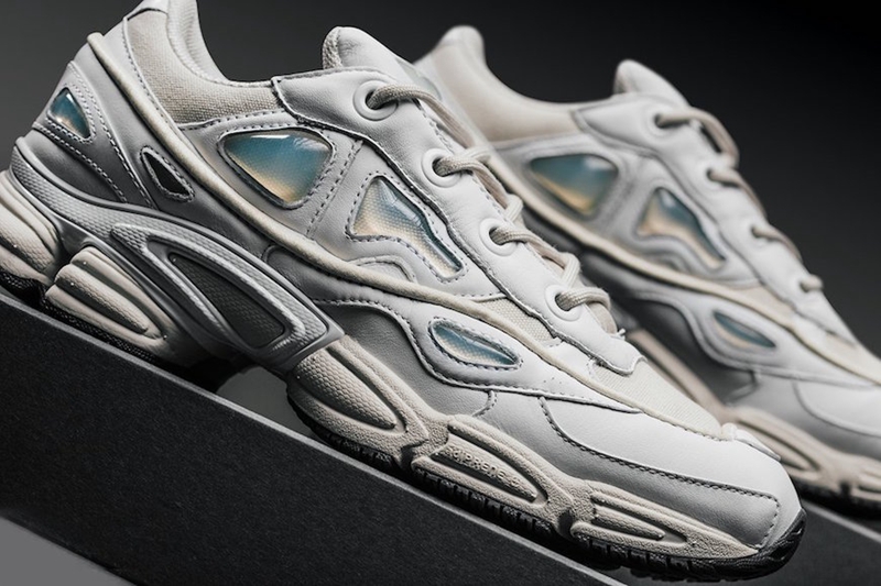 Raf Simons,adidas Ozweego 3  造型前卫！两款 Raf Simons x adidas Ozweego 3 新配色登场