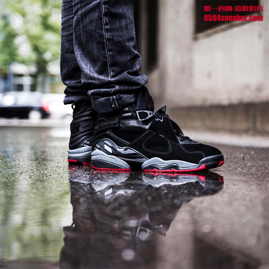 305381-022,AJ8,Air Jordan 8 305381-022AJ8 黑红装扮再现飞人战靴，这双 Bred 配色百搭又霸气十足！