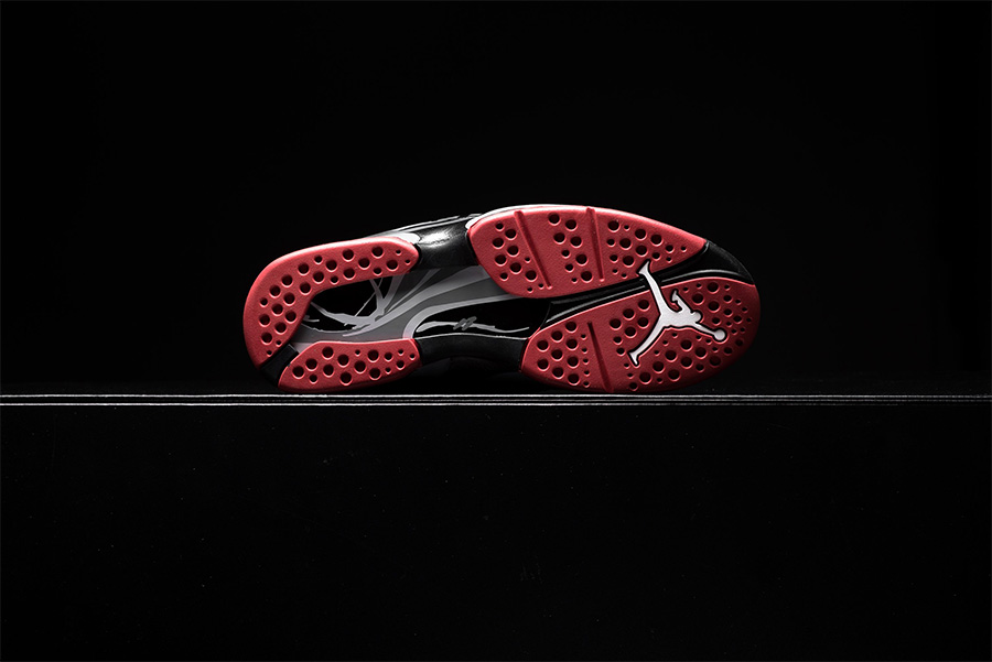 305381-022,AJ8,Air Jordan 8 305381-022AJ8 沉稳又经典！黑红配色 Air Jordan 8 将于下周发售