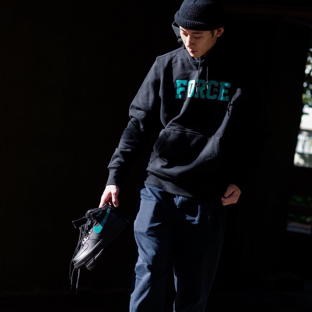 Nike,atmos,AF1,Air Force 1  明日发售！Nike 联名 atmos 推出 AF1 三十五周年纪念帽衫