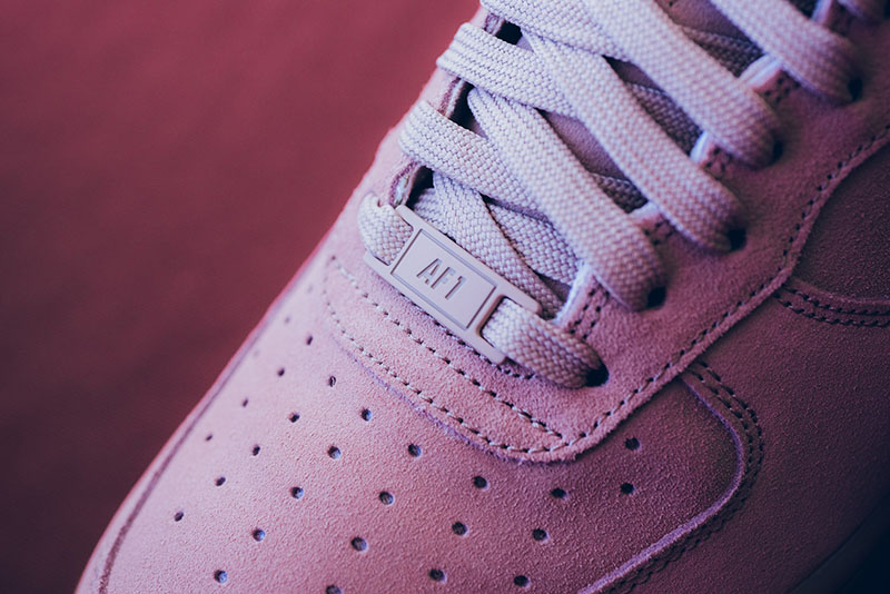 Nike,Air Force 1,AA1117-600  粉色麂皮！Air Force 1 07 LV8 “Pink” 迎来男款新品发售