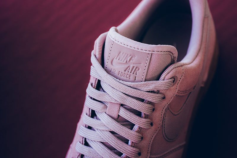 Nike,Air Force 1,AA1117-600  粉色麂皮！Air Force 1 07 LV8 “Pink” 迎来男款新品发售