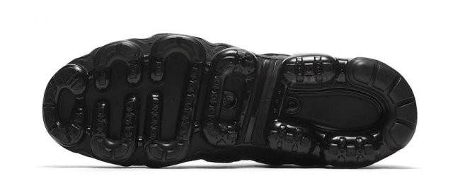 Nike,Air VaporMax Flyknit Util  机能造型！鞋面升级 Air VaporMax 下周发售！