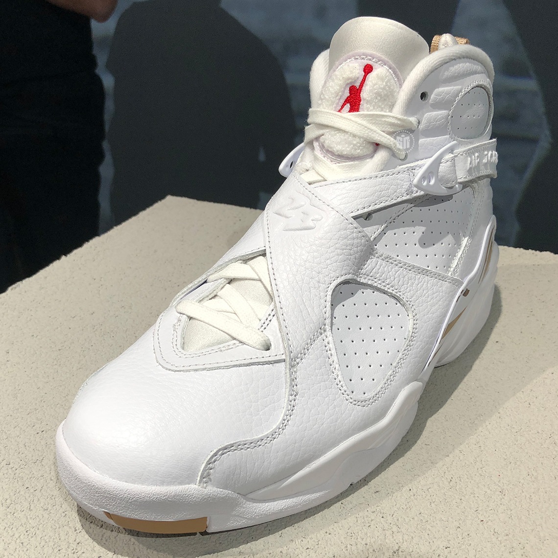 AJ8,Air Jordan 8,OVO,AA1239-04 黑白两双全都发！Air Jordan 8 OVO 下月正式登场